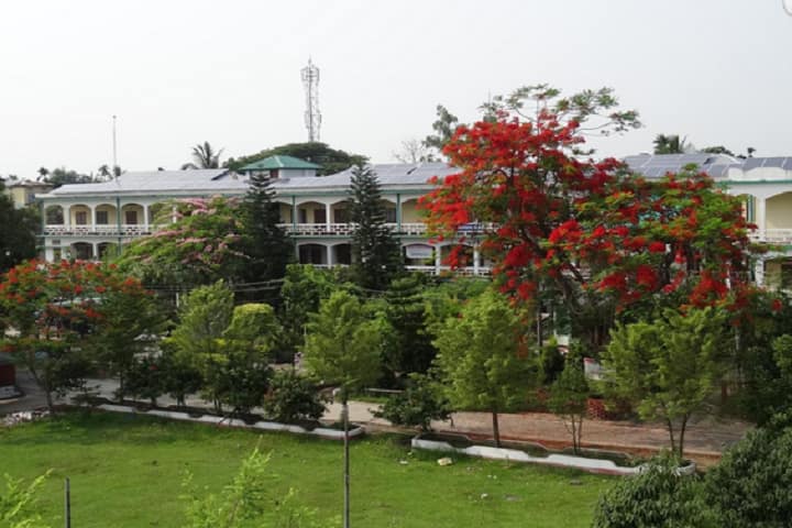 Anandaram Dhekial Phookan College campus in Nagaon, Assam, India — photo 2