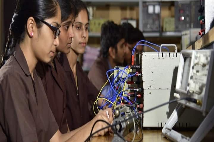 Sreenivasa Institute of Technology and Management Studies campus in Chittoor, Andhra Pradesh, India — photo 4
