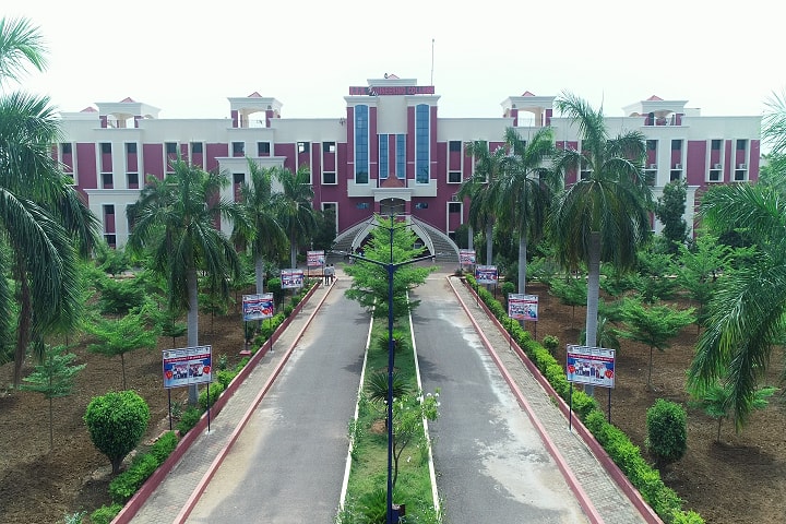 Ramireddy Subbarami Reddy Engineering College campus in Nellore, Andhra Pradesh, India — photo 1