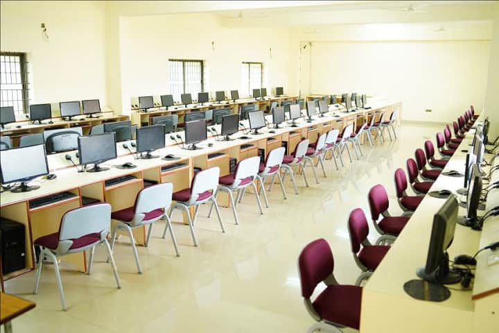 Ramireddy Subbarami Reddy Engineering College campus in Nellore, Andhra Pradesh, India — photo 5