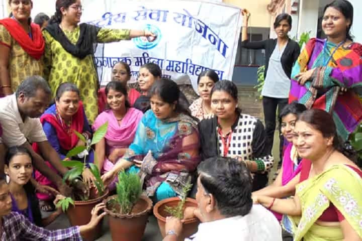 Shri Guru Nanak Mahila Mahavidyalaya campus in Jabalpur, Madhya Pradesh, India — photo 4
