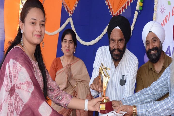 Shri Guru Nanak Mahila Mahavidyalaya campus in Jabalpur, Madhya Pradesh, India — photo 6