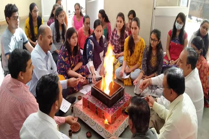 Sheth JP Government Ayurveda College campus in Bhavnagar, Gujarat, India — photo 5