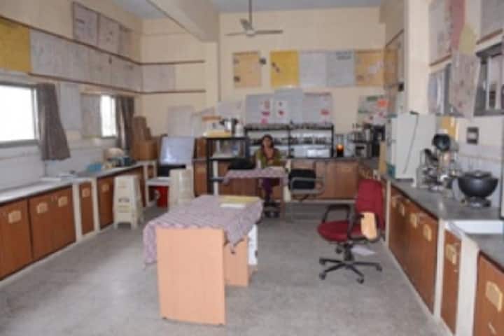 Dr VH Dave Homeopathic Medical College campus in Kheda, Gujarat, India — photo 5