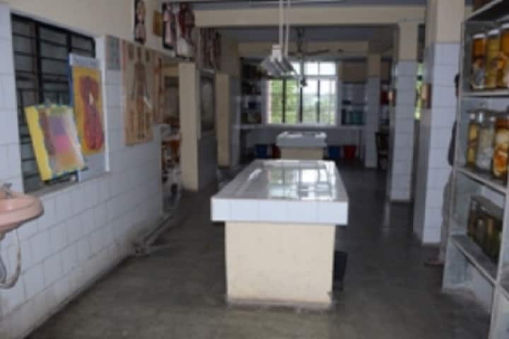 Dr VH Dave Homeopathic Medical College campus in Kheda, Gujarat, India — photo 6