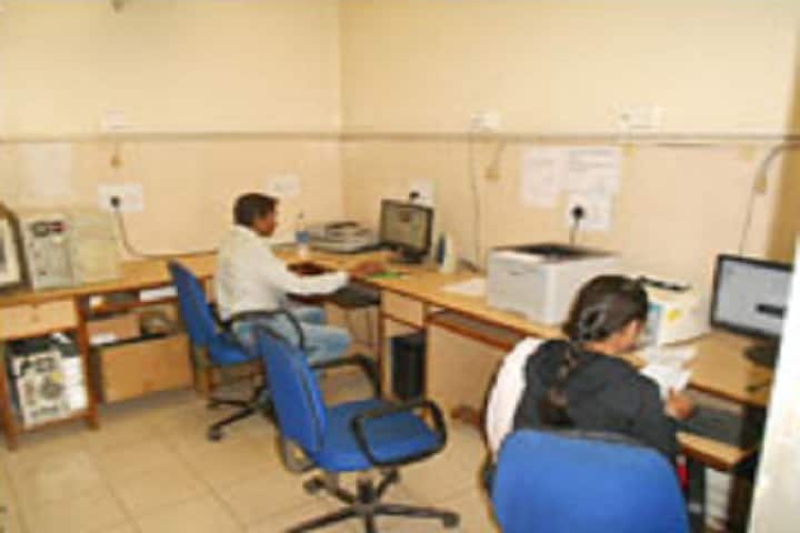 Shri Narayan Prasad Awasthi Government Ayurved College campus in Raipur, Chhattisgarh, India — photo 5