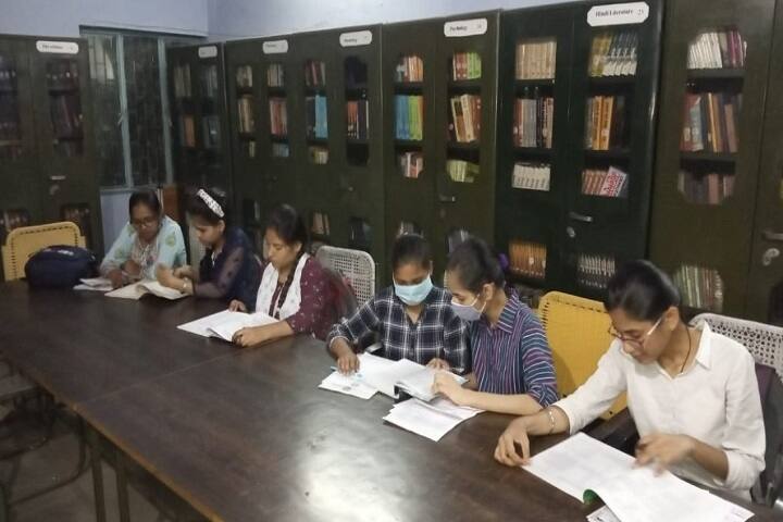 Kanpur Vidya Mandir Mahila Mahavidyalaya campus in Kanpur, Uttar Pradesh, India — photo 6