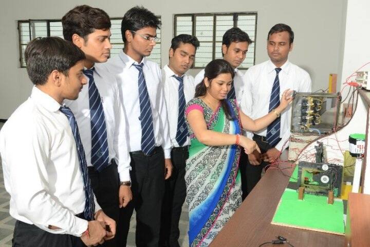 Shri Ram Murti Smarak College of Engineering and Technology campus in Lucknow, Uttar Pradesh, India — photo 3