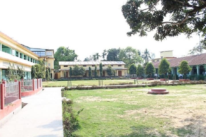 Pramathesh Barua College campus in Guwahati, Assam, India — photo 1