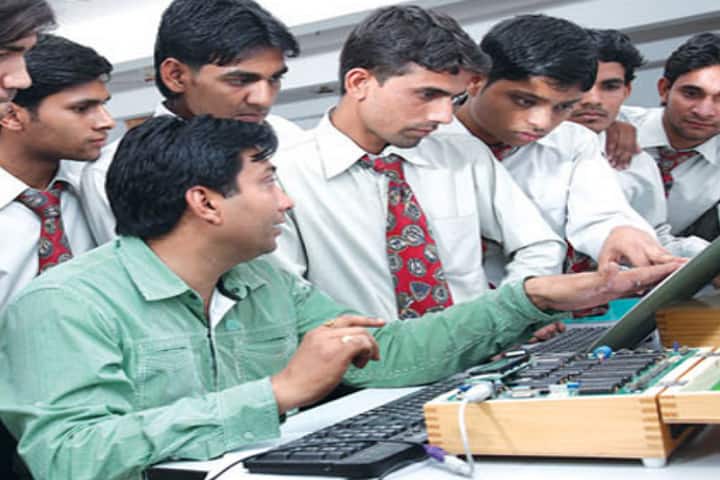 Roorkee Engineering and Management Technology Institute campus in Shamli, Uttar Pradesh, India — photo 1