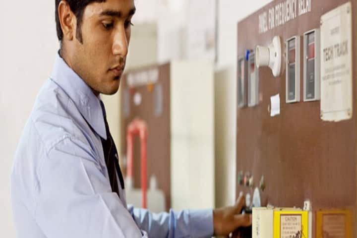 Smt Fulehra Smarak College of Polytechnic campus in Ballia, Uttar Pradesh, India — photo 4