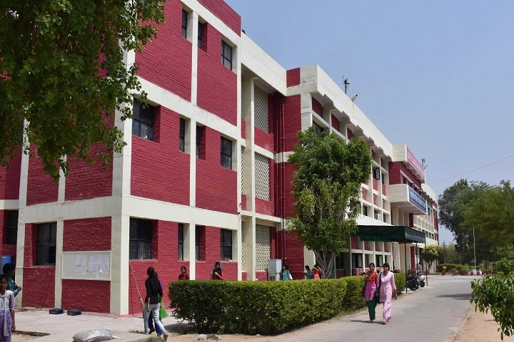 Government College For Girls, Hisar campus in Hisar, Haryana, India