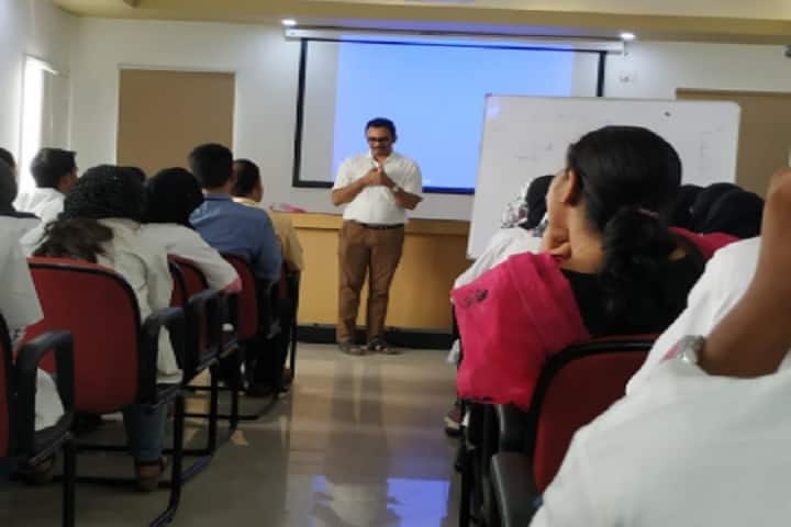 Sultan Ul Uloom College of Pharmacy campus in Hyderabad, Telangana, India — photo 2