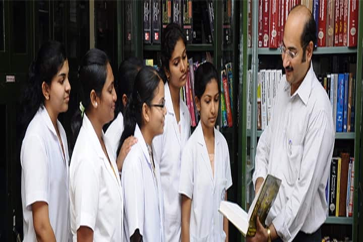 Soniya Education Trusts College of Pharmacy campus in Hubali-Dharwad, Karnataka, India — photo 4