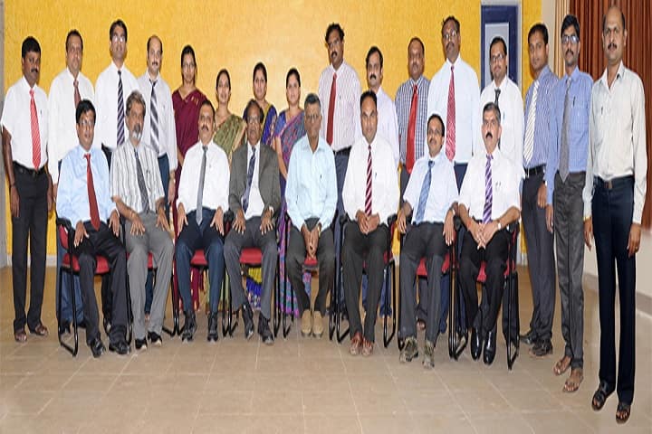 Soniya Education Trusts College of Pharmacy campus in Hubali-Dharwad, Karnataka, India — photo 5