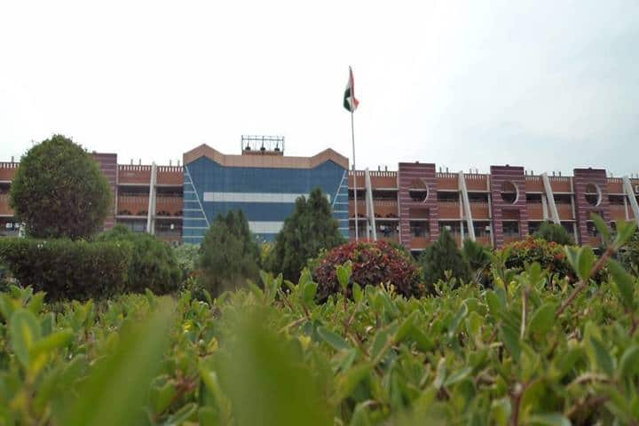 Vel Tech Business School campus in Bhavani Nagar, Tamil Nadu, India — photo 1