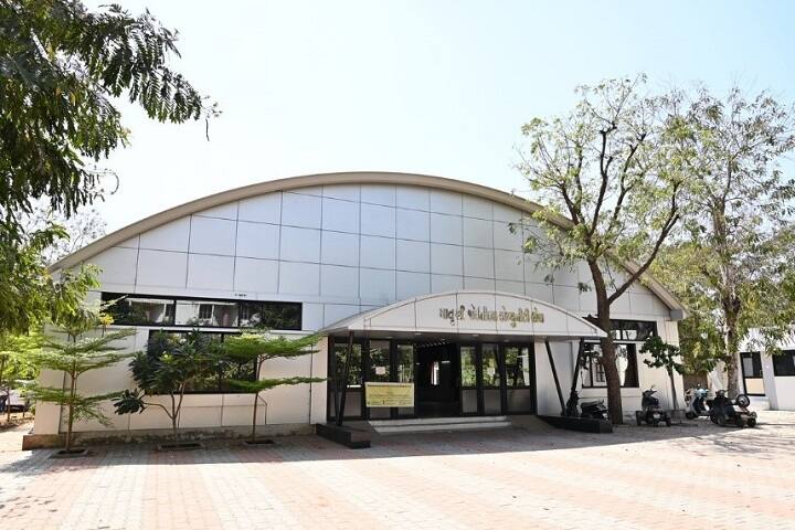 Chaudhari Institute of Nursing campus in Gandhinagar, Gujarat, India — photo 4