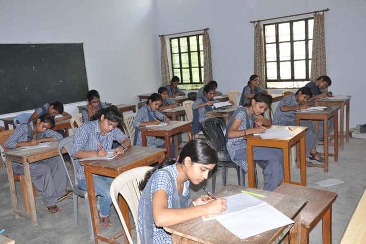 New Rajasthan Balika PG Mahavidyalaya campus in Jhunjhunu, Rajasthan, India — photo 1