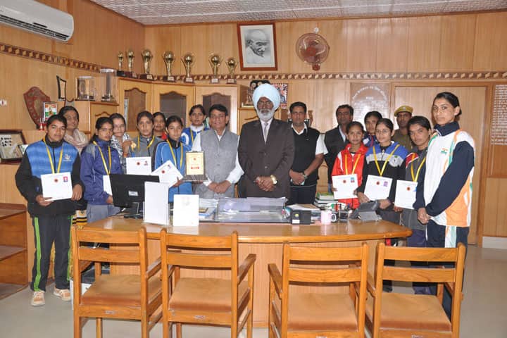 New Rajasthan Balika PG Mahavidyalaya campus in Jhunjhunu, Rajasthan, India — photo 6