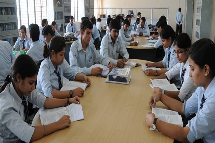 Sachdeva Institute of Technology campus in Mathura, Uttar Pradesh, India — photo 2