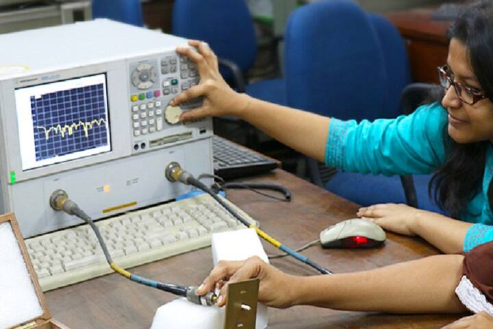 Institute of Radio Physics and Electronics campus in Kolkata, West Bengal, India — photo 4