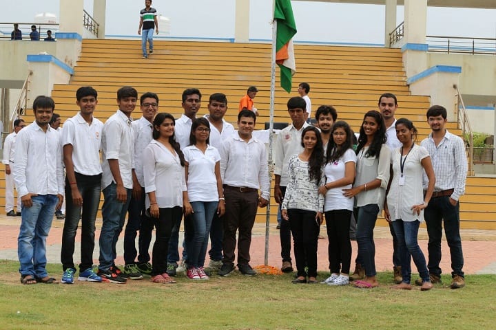 Sal Institute of Technology and Engineering Research campus in Ahmedabad, Gujarat, India — photo 6