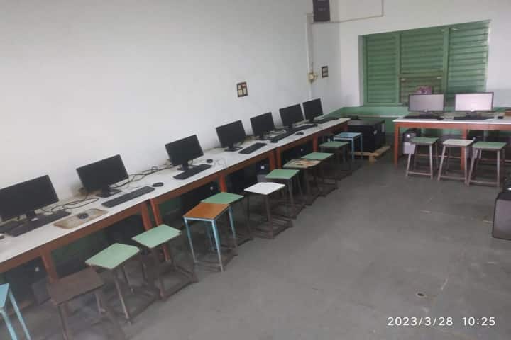 Sri Mullapudi Venkataraya Memorial Polytechnic campus in West Godavari, Andhra Pradesh, India — photo 3