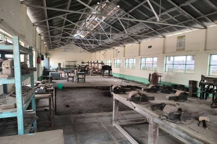 Sri Mullapudi Venkataraya Memorial Polytechnic campus in West Godavari, Andhra Pradesh, India — photo 4
