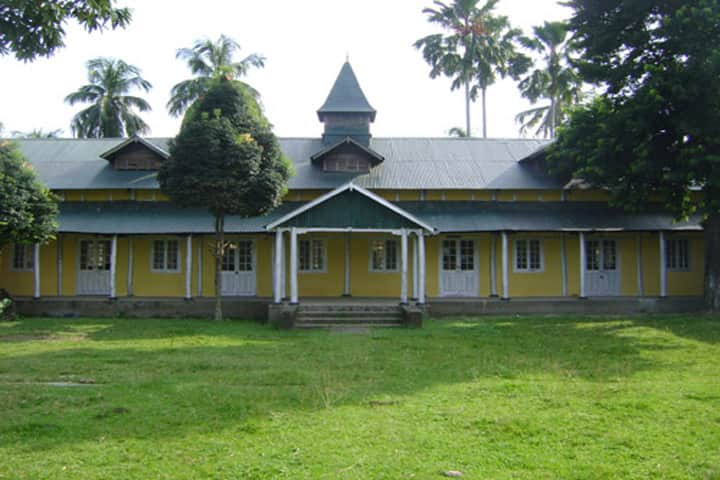 Madhab Choudhury College campus in Guwahati, Assam, India — photo 2