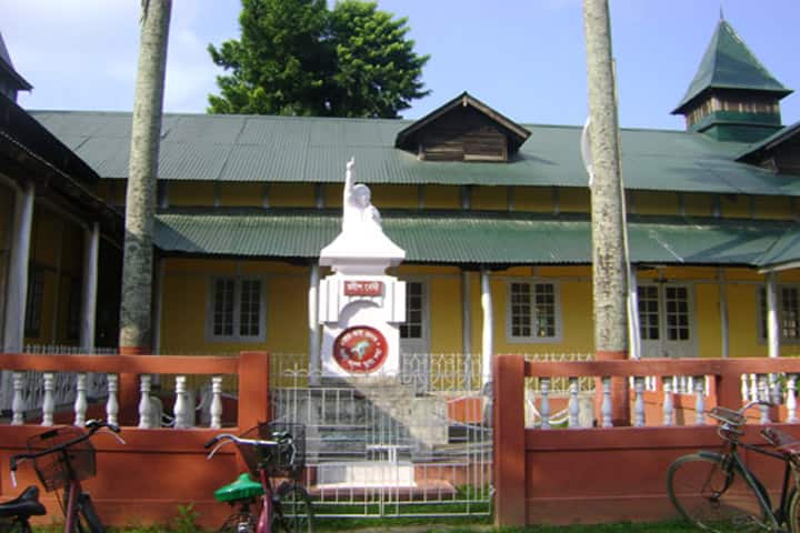Madhab Choudhury College campus in Guwahati, Assam, India — photo 3