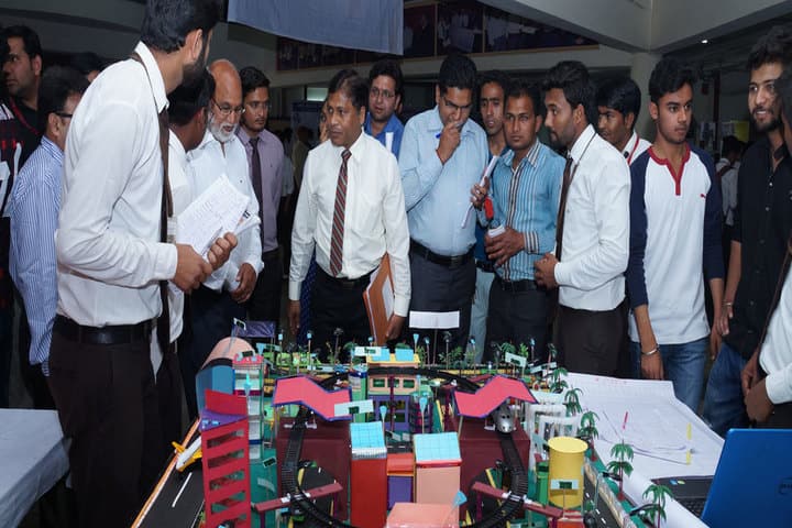 IIMT University campus in Meerut, Uttar Pradesh, India — photo 3