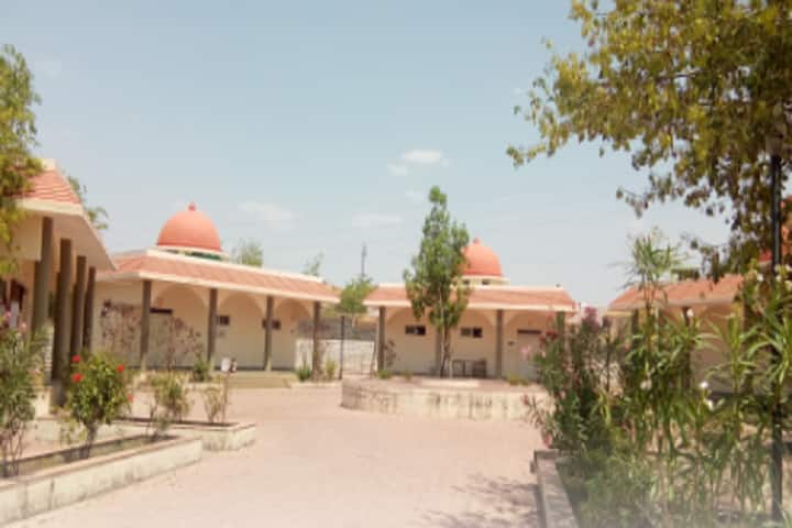 Maharishi Panini Sanskrit Vishwavidyalaya campus in Ujjain, Madhya Pradesh, India — photo 2