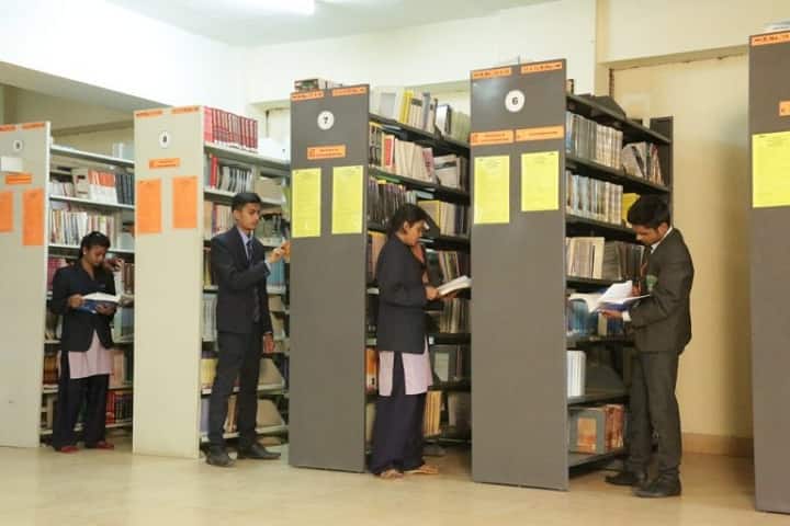 St Aloysius Institute of Technology campus in Jabalpur, Madhya Pradesh, India — photo 2