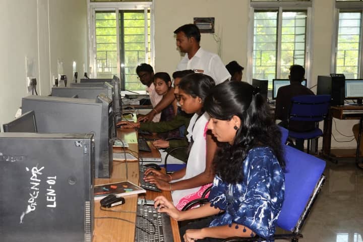 VM Government Polytechnic College campus in Jabalpur, Madhya Pradesh, India — photo 3