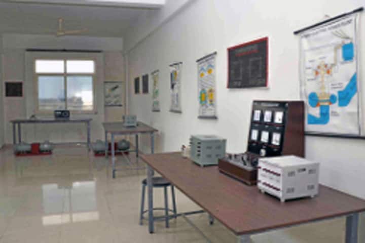 Priyatam Institute of Technology and Management campus in Indore, Madhya Pradesh, India — photo 3