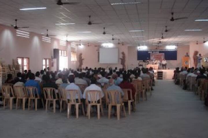 Saraswathi Narayanan College campus in Madurai, Tamil Nadu, India — photo 4