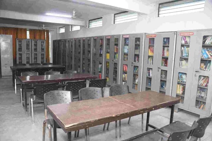 Banwari Lal Jindal Suiwala College campus in Tosham, Haryana, India — photo 5