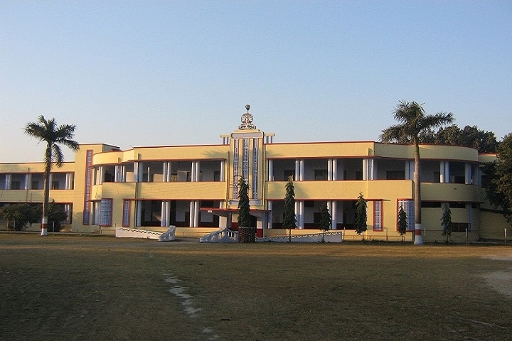 Yuveraj Dutta PG College campus in Meerut, Uttar Pradesh, India — photo 1