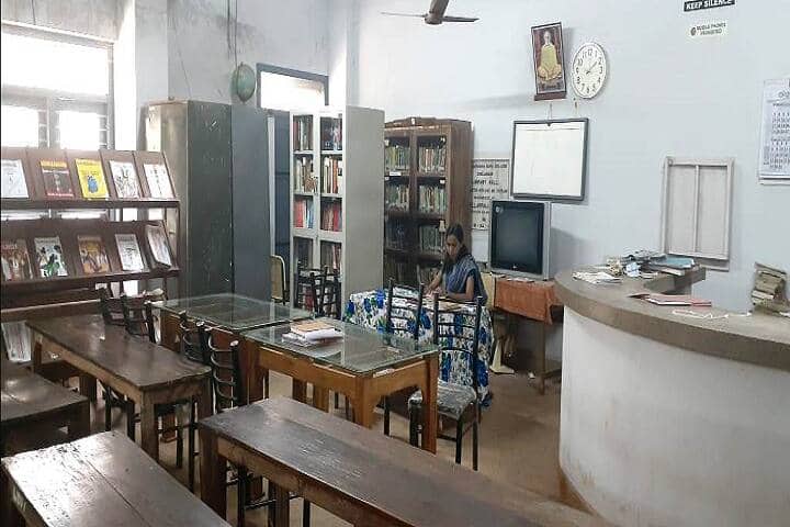 Sree Narayana Guru College campus in Chelannur, Kerala, India — photo 4