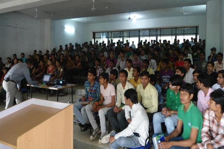 Sardar Patel Institute of Technology and Management campus in Khargone, Madhya Pradesh, India — photo 3