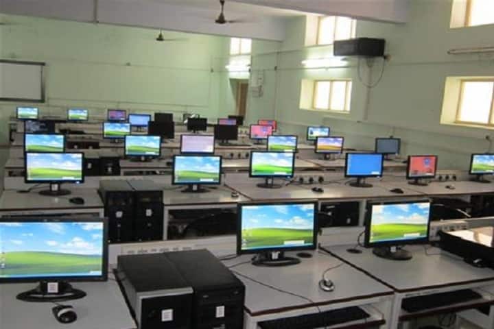 Shree NM Gopani Polytechnic Institute campus in Surendranagar, Gujarat, India — photo 5