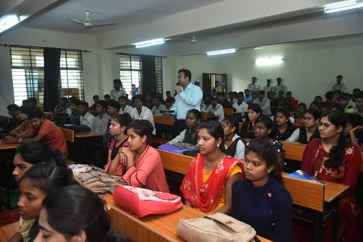 Dr CV Raman Institute of Pharmacy campus in Bilaspur, Chhattisgarh, India — photo 4