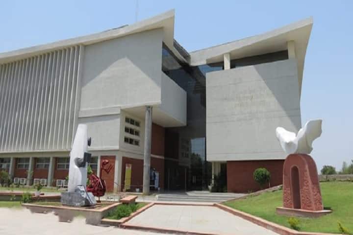 ITM- School of Architecture Art and Design campus in Vadodara, Gujarat, India — photo 2
