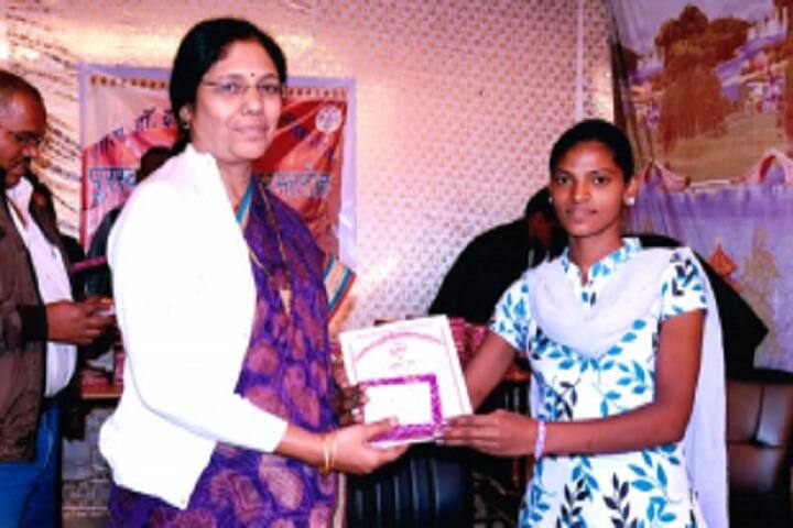 Government Dr Indrajeet Singh College campus in Janjgir, Chhattisgarh, India — photo 4
