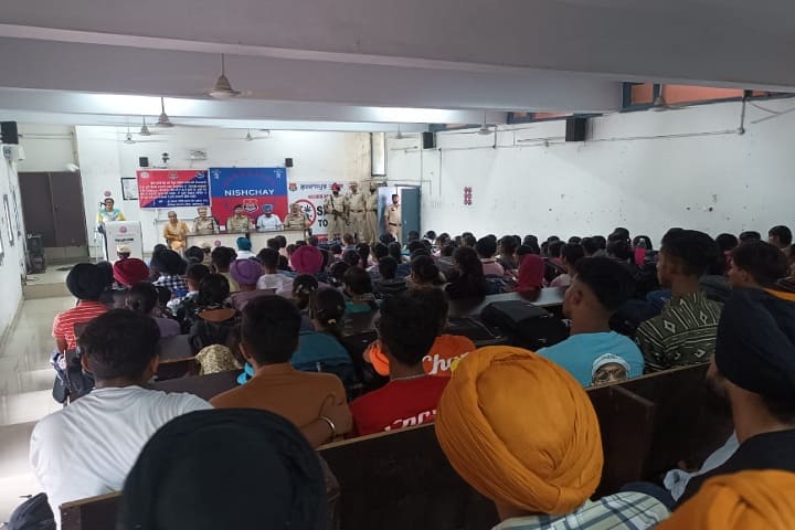 Government College campus in Gurdaspur, Punjab, India — photo 6