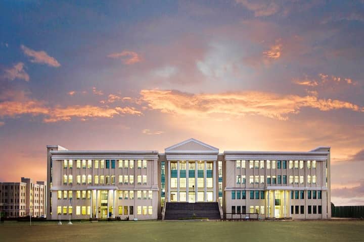 Amity University campus in Raipur, Chhattisgarh, India — photo 1