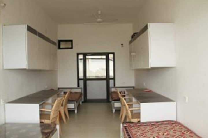Jashodaba Polytechnic Institute campus in Patan, Gujarat, India — photo 4