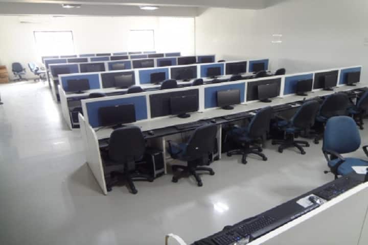 Jashodaba Polytechnic Institute campus in Patan, Gujarat, India — photo 6
