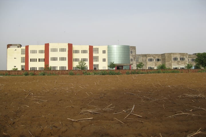Krishna Vidyapeeth of Management and Technology campus in Bhiwani, Haryana, India — photo 1