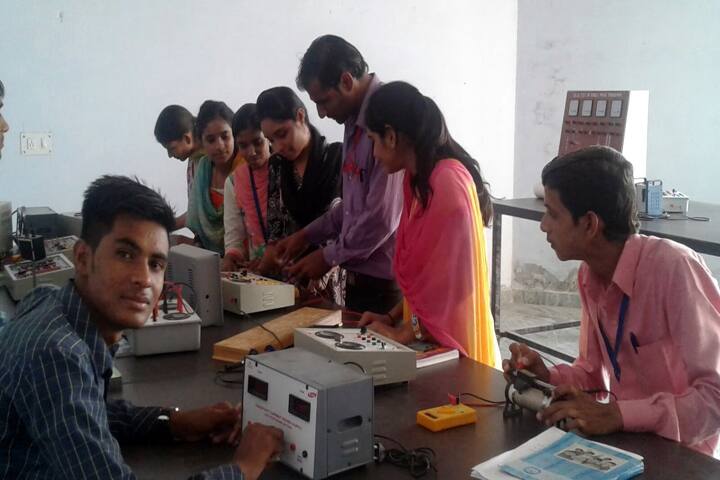 Krishna Vidyapeeth of Management and Technology campus in Bhiwani, Haryana, India — photo 3